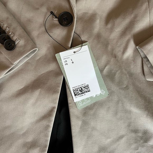 H&M Blazer - Picture 2 of 4